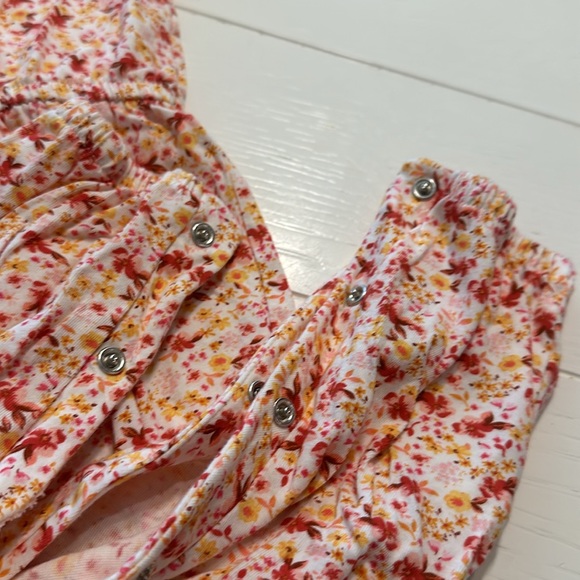 3/$15 old navy romper 18-24m - Picture 4 of 5